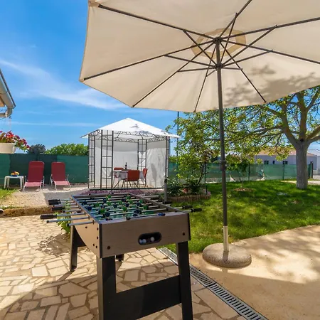 1 Bedroom Amazing Apartment In Pula