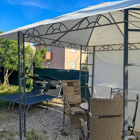 Apartamento 1 Bedroom Amazing In *